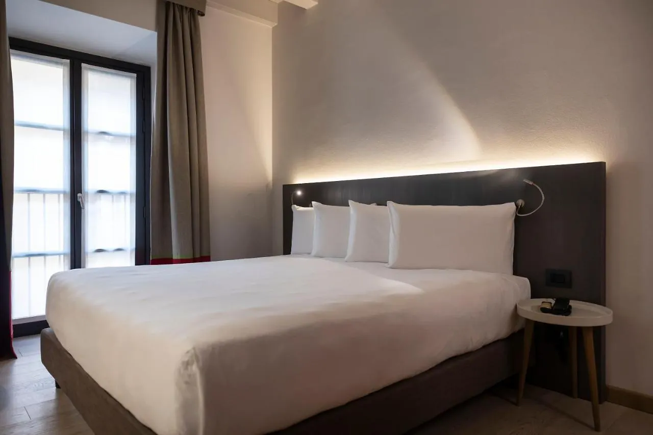 Savona 18 Suites Milán Italia