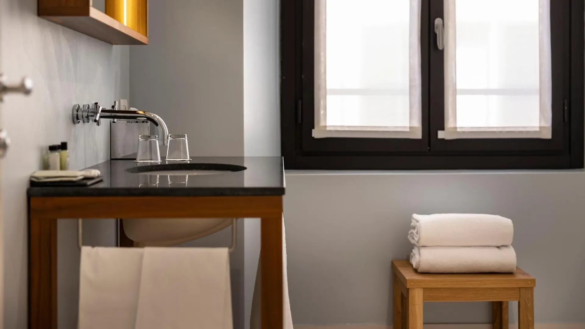 Savona 18 Suites Milán Hotel
