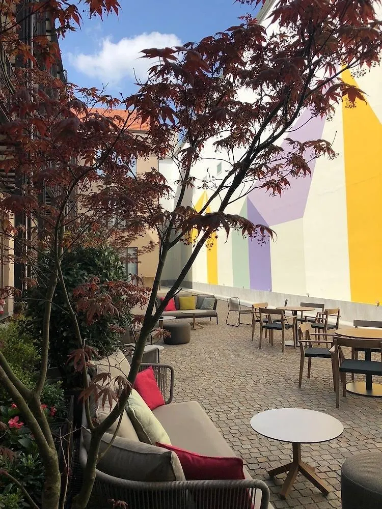 Savona 18 Suites Milán 4*,  Italia