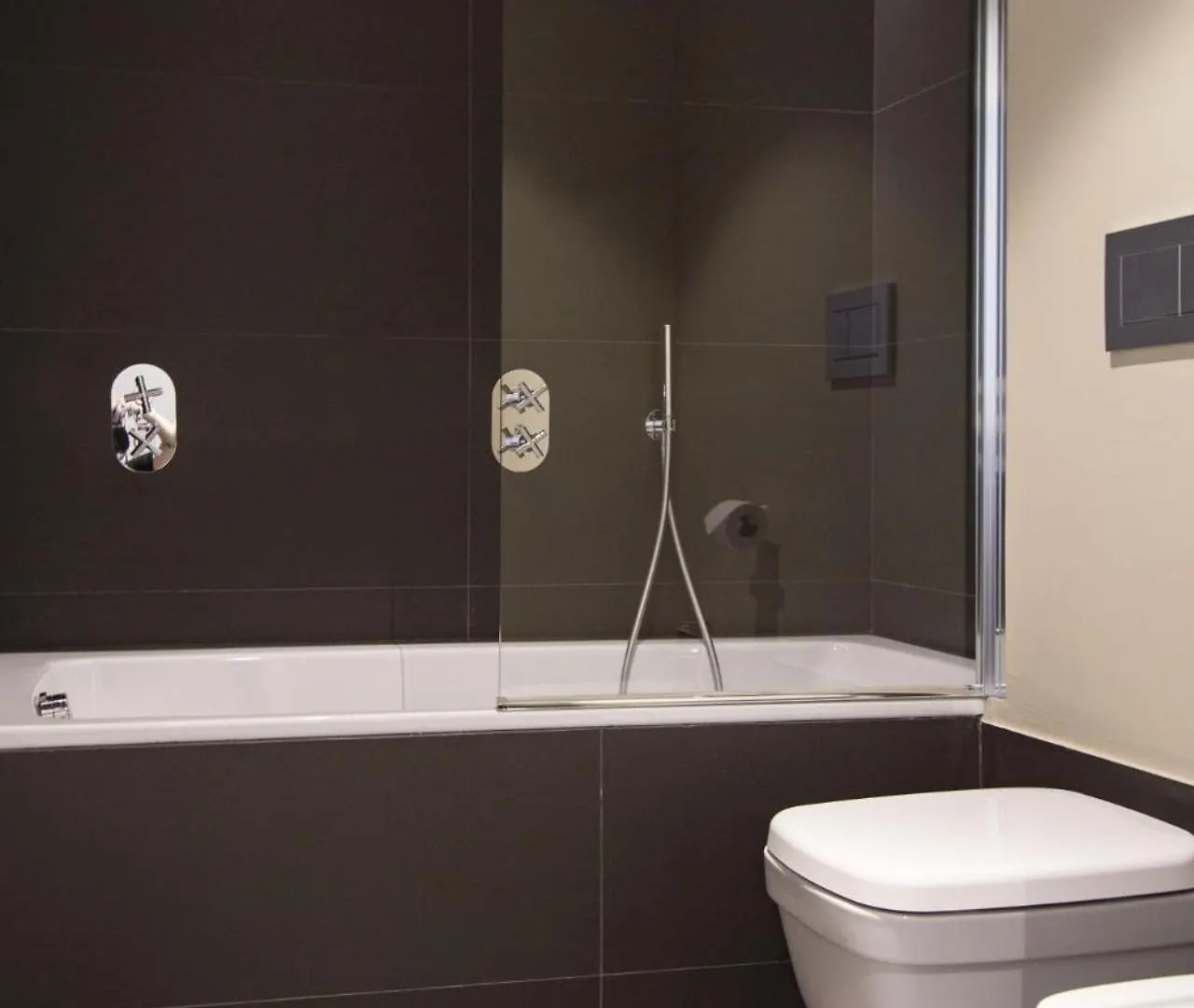 Savona 18 Suites Milán 4*,  Itálie